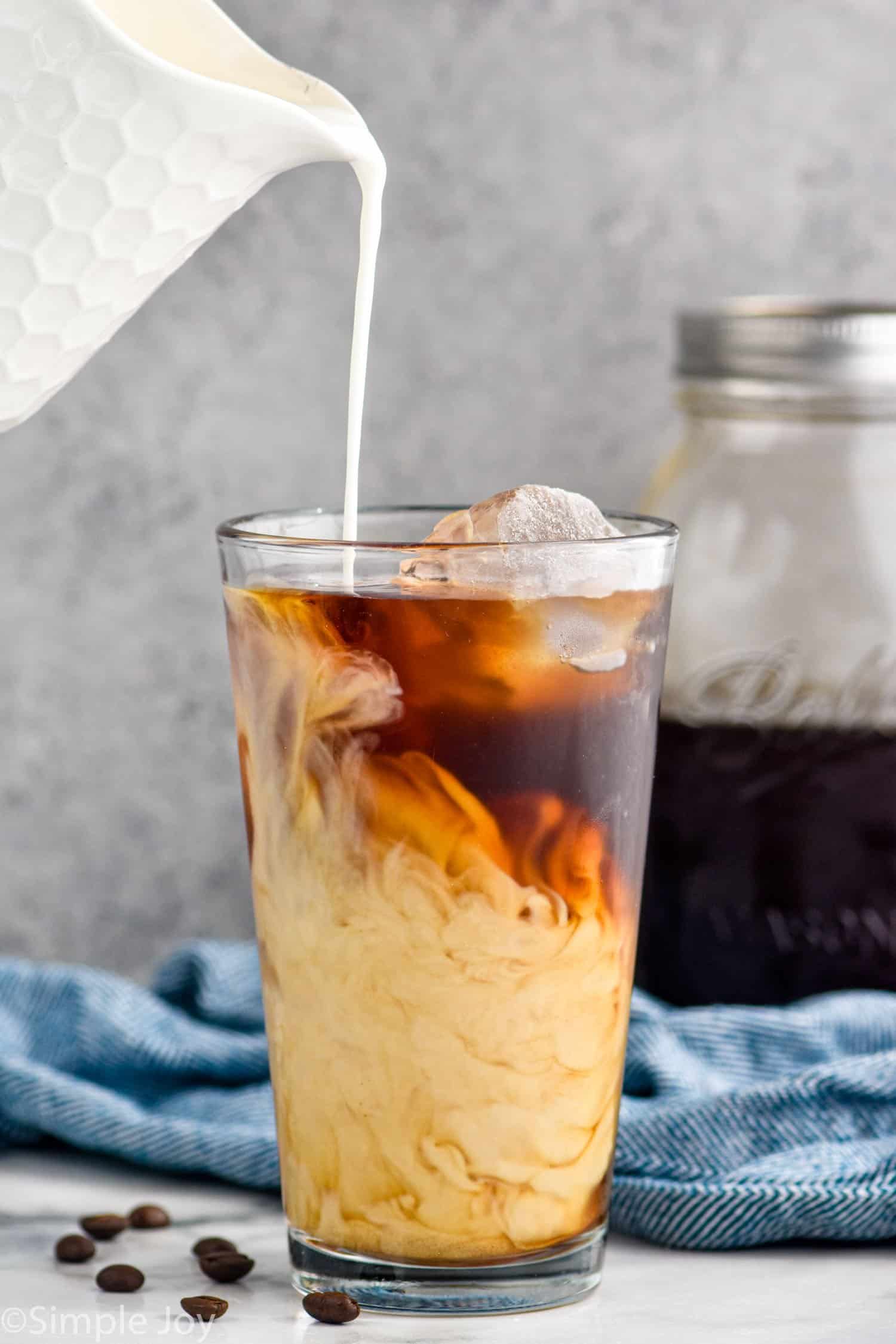 Guida Definitiva al Cold Brew Professionale e ai Diversi Tipi di Caffè